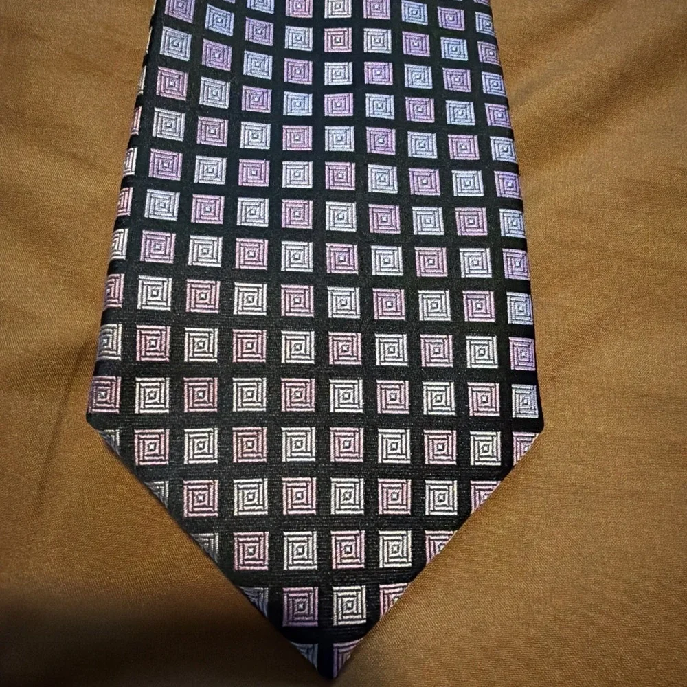 Donald J Trump Signature Collection Tie Mens One Size Pink Geometric 100% Silk!